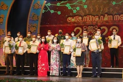 Plus de 10,4 milliards de dongs pour les paysans pauvres de Hô Chi Minh-Ville