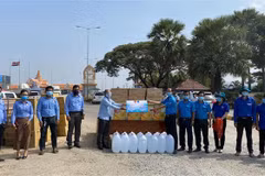 Long An soutient des provinces cambodgiennes dans la lutte anti-COVID-19
