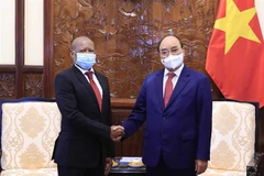 Le président Nguyen Xuan Phuc reçoit l'ambassadeur d'Afrique du Sud