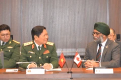 La coopération de défense enrichira le partenariat intégral Canada - Vietnam