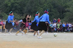 Des filles de minorités ethniques disputent chaque année un tournoi de football à Quang Ninh