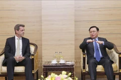 Le président de l'Assemblée nationale reçoit le directeur de la BAD au Vietnam