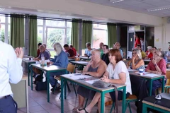 Un cours sur la pensée Hô Chi Minh à des Belges