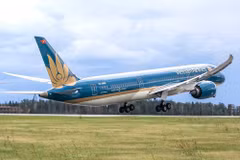 Vietnam Airlines élabore des plans pour rapatrier les Vietnamiens en Ukraine