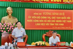 Le président de l’AN travaille avec la Permanence du Comité provincial du Parti de Tra Vinh