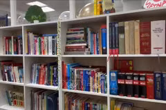 La bibliothèque dédiée aux jeunes vietnamiens en Russie au siège du Bureau commercial du Vietnam dans ce pays. Photo: VNA