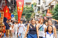 La capitale attire environ 672 900 visiteurs au cours des quatre jours de vacances de la Fête nationale. Photo: VNA