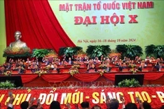Votes dans le cadre du 10e Congrès national du Front de la Patrie du Vietnam (FPV). Photo: VNA