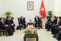 Le vice-Premier ministre Tran Hong Ha reçoit Shingo Ueno, PDG du groupe japonais Sumitomo, le 8 octobre à Hanoï. Photo: VNA