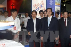 Exposition sur les réalisations du Vietnam depuis 70 ans