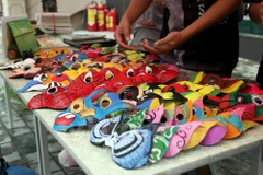 Création de masques pour la Fête de la Mi-automne