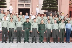 Le ministre de la Défense reçoit une délégation militaire chinoise