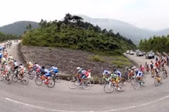 L’ambassadeur du Royaume-Uni et les dirigeants de Dà Nang participent à une course cycliste