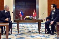 Le président Truong Tan Sang rencontre le président de la Chambre basse des Philippines