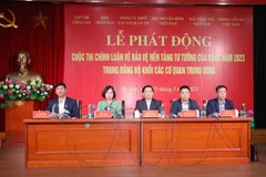 Lancement du concours d’écriture pour protéger le fondement idéologique du Parti