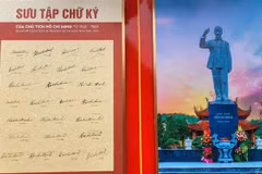Exposition de signatures du Président Hô Chi Minh à Cô Tô