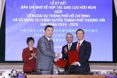 Signature d’un protocole d’accord de coopération entre Ho Chi Minh-Ville et Shanghai