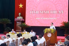 Le chef de l’Etat exhorte Ninh Thuân à avoir une vision stratégique pour son développement
