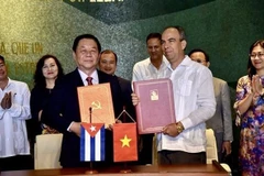 Le Vietnam et Cuba renforcent leurs liens dans le domaine idéologique