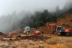 Glissement de terrain à Lam Dong: le corps de la 4e victime a été retrouvé