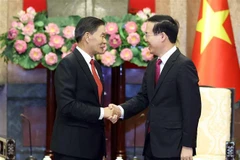 Le président reçoit une délégation du Comité central du Front lao d’édification nationale