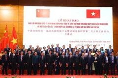 Échange d’amitié entre le Front de la Patrie du Vietnam et la Conférence consultative politique du peuple chinois