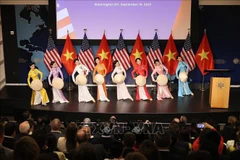 Cérémonie en l'honneur de la Fête nationale du Vietnam et de l'établissement du partenariat stratégique intégral Vietnam-États-Unis