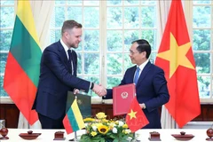 Vietnam-Lituanie: entretien entre les deux ministres des Affaires étrangères