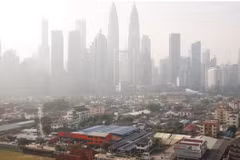 La Malaisie fera tomber de la pluie artificielle par ensemencement des nuages pour lutter contre la brume