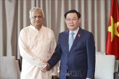 Le président de l’AN reçoit des dirigeants de Partis politiques du Bangladesh