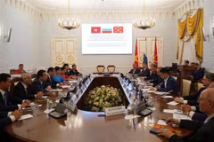 Ho Chi Minh-Ville et Saint-Pétersbourg renforcent leur amitié et leur partenariat stratégique intégral