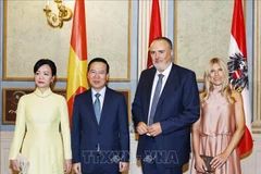 Le président Vo Van Thuong rencontre le gouverneur de la région autrichienne du Burgenland