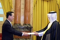 Le président Vo Van Thuong reçoit les nouveaux ambassadeurs étrangers
