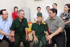 Le Premier ministre Pham Minh Chinh rend visite à des invalides de guerre à Ninh Binh
