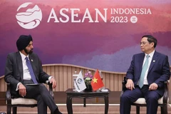 Le PM rencontre le président de la Banque mondiale en Indonésie