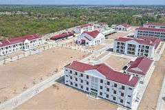 Inauguration au Lao d'un internat financée par l'Armée populaire du Vietnam