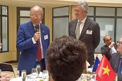 Des entreprises françaises envisagent de coopérer avec le Vietnam dans l'économie maritime