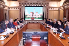 Hô Chi Minh-Ville et Saint-Pétersbourg favorisent leur coopération dans divers domaines