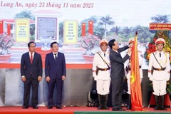 Vo Van Thuong au 60e anniversaire de la victoire de la bataille de Hiêp Hoa à Long An