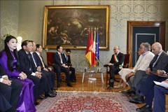 Le président Vo Van Thuong rencontre le maire de Rome