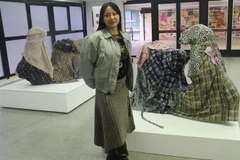 Des photos de femmes vietnamiennes présentées lors d'une exposition d'art contemporain en Argentine
