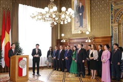 Le président Vo Van Thuong rencontre le maire de Vienne