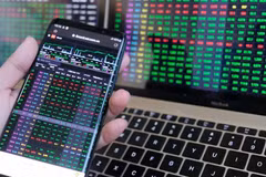 La Bourse du Vietnam dépasse 1.300 points