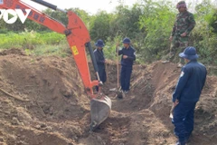 Binh Phuoc : exhumation des restes de 11 soldats volontaires vietnamiens tombés au Cambodge 