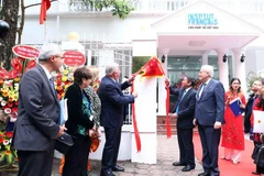 Le président du Sénat français à l’ouverture du nouveau siège de l’Institut français de Hanoi