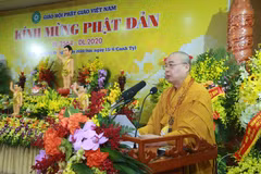 Le 2564e anniversaire de la naissance de Bouddha célébré à Hanoi