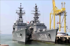 Deux navires japonais en visite de courtoisie à Da Nang