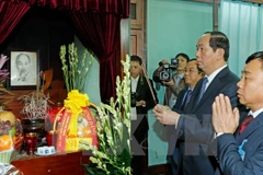 Tran Dai Quang rend hommage au Président Ho Chi Minh