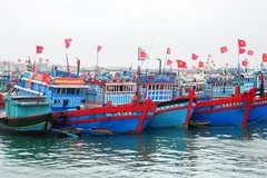 Les pêcheurs chantent l’hymne national avant d’aller à Hoang Sa 