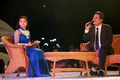 A Khanh Hoa, autorités, soldats et habitants s'échangent des voeux du Têt